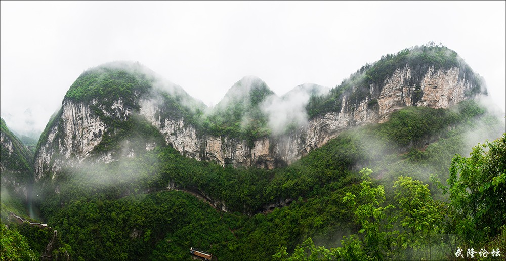 雾中凤凰——山间小屋.jpg