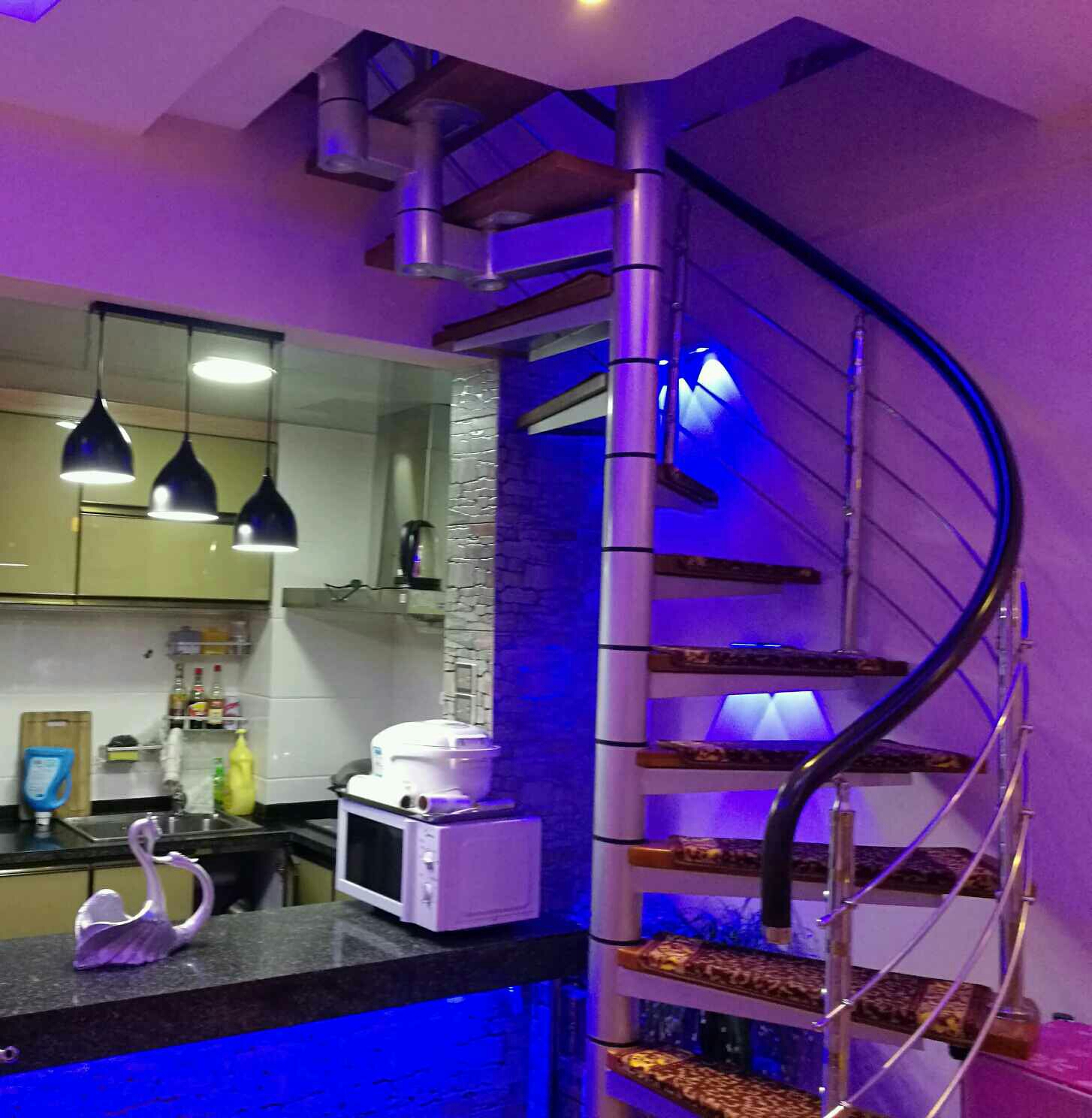 QFSXqvZp2QFX.jpg