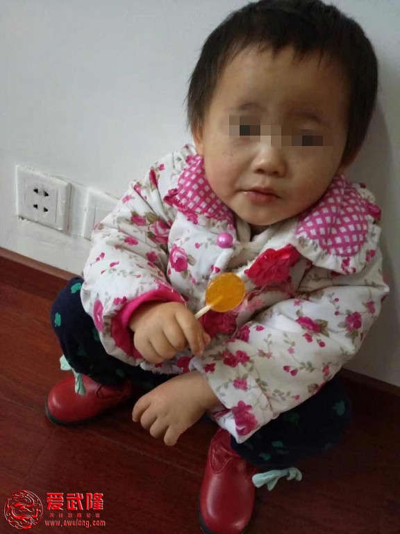 有糖吃了就不哭了.jpg