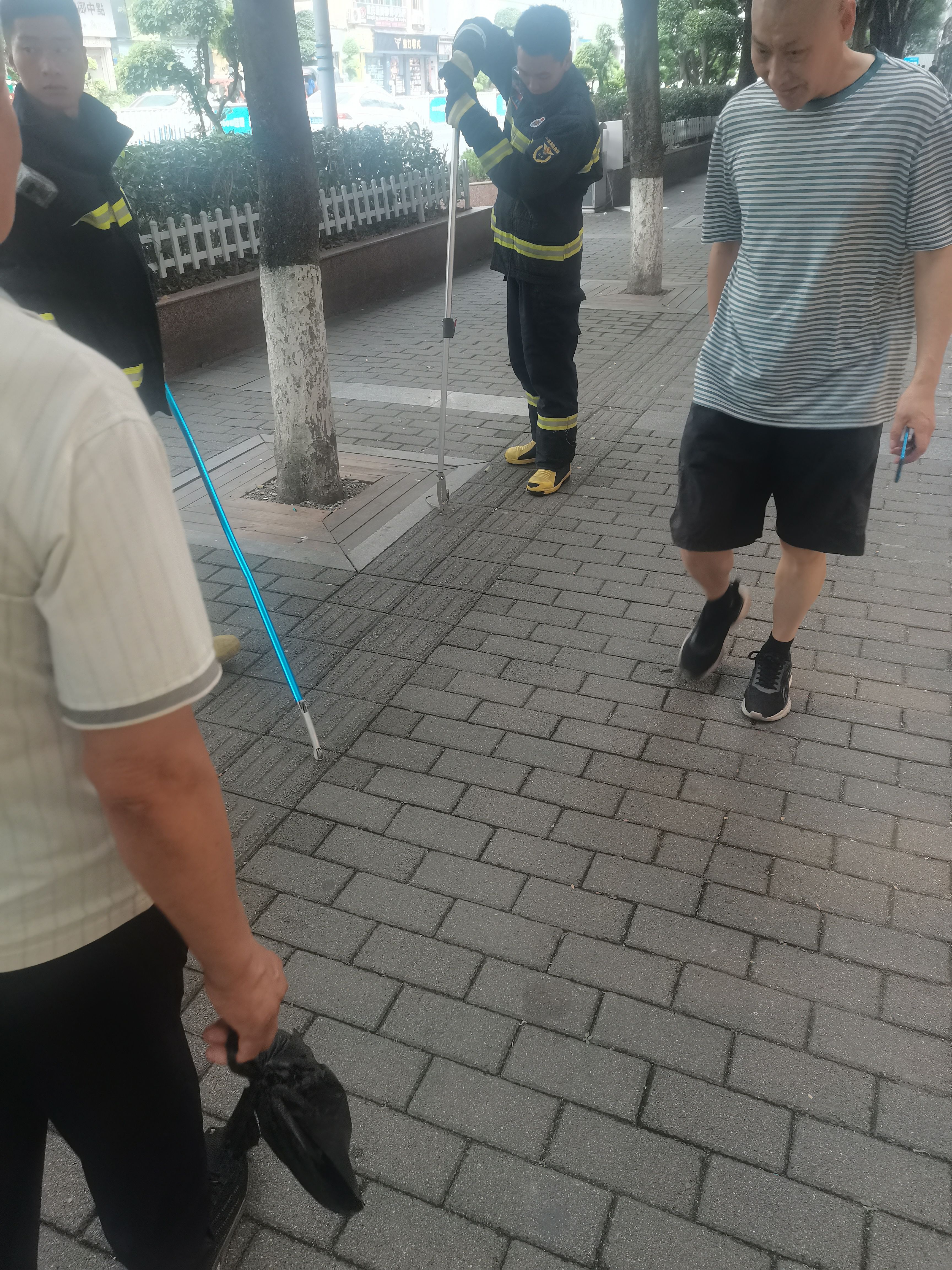 090505v7f74q4kt4n4pbq7.jpeg
