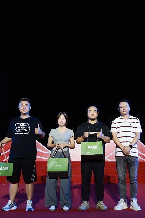 151208b1vo2jtptf8cvc7x.jpeg